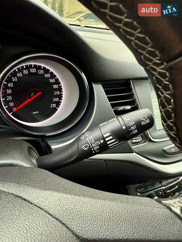 Універсал Opel Astra 2018 в Києві