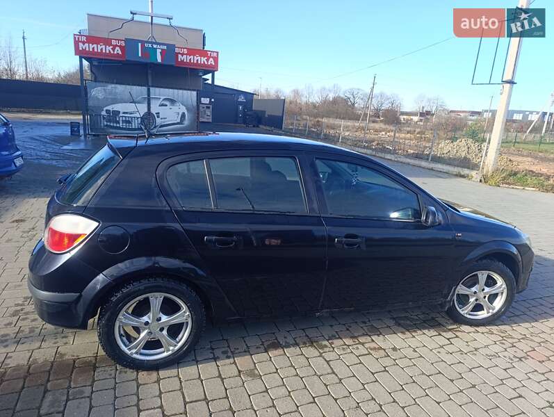 Хэтчбек Opel Astra 2005 в Ивано-Франковске