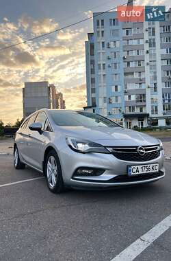 Универсал Opel Astra 2016 в Черкассах