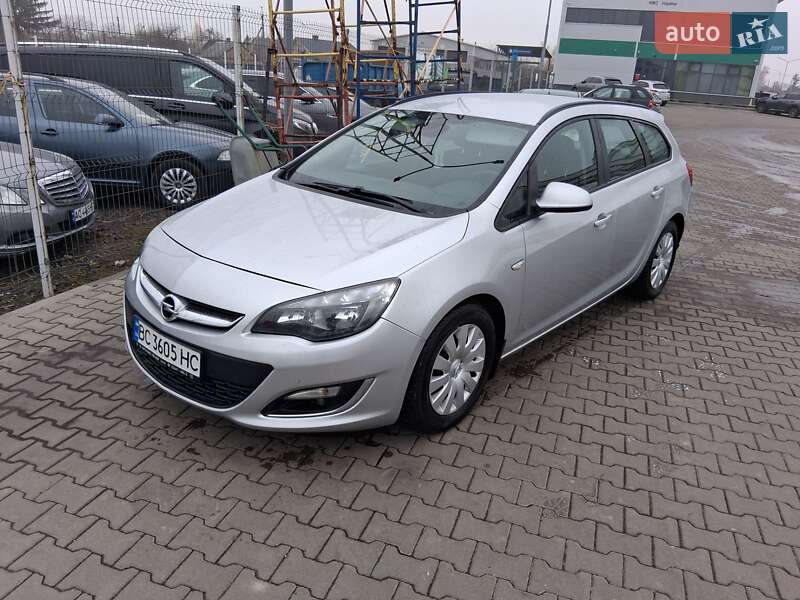 Універсал Opel Astra 2013 в Нововолинську