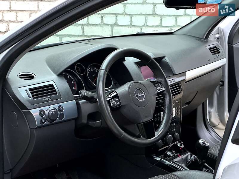 Универсал Opel Astra 2009 в Николаеве фото 27 Универсал Opel Astra 2009 в Николаеве
