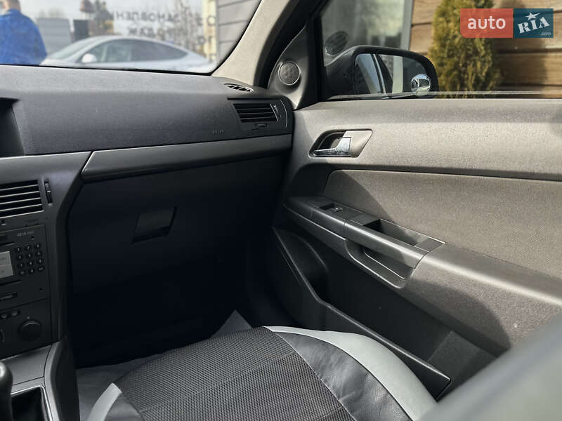 Хэтчбек Opel Astra 2005 в Шептицькому фото 37 Хэтчбек Opel Astra 2005 в Шептицькому
