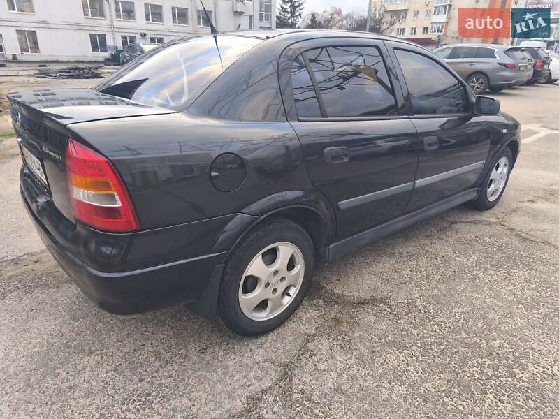 Седан Opel Astra 2005 в Харькове