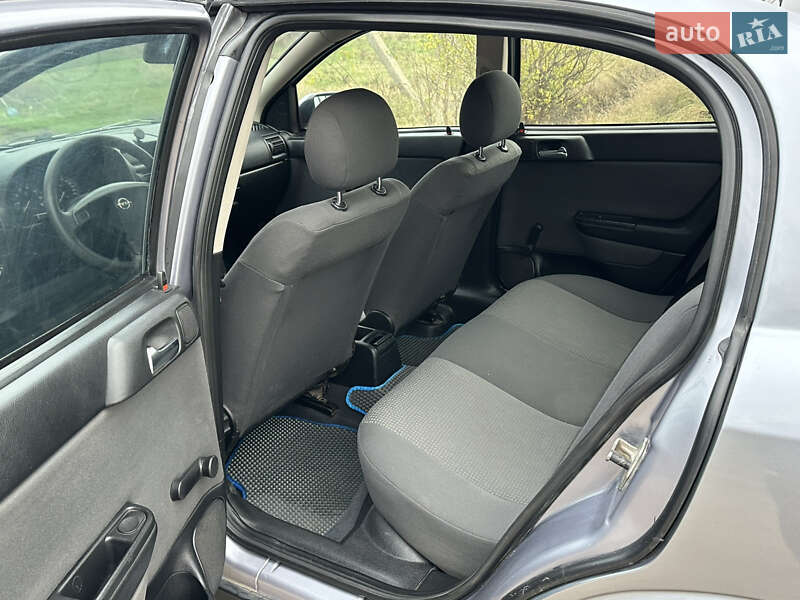 Седан Opel Astra 2007 в Новому Бузі