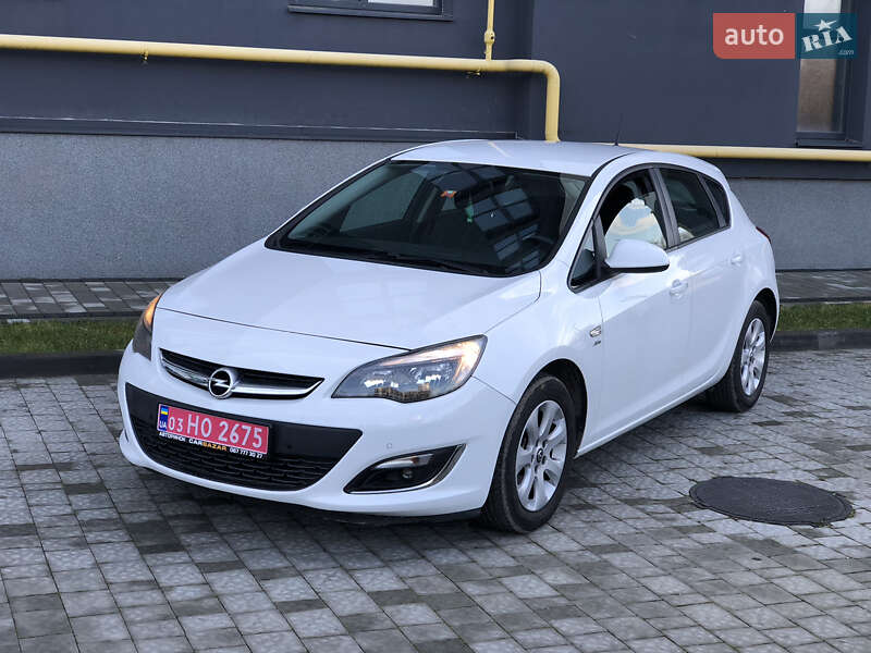 Хетчбек Opel Astra 2014 в Львові фото Хетчбек Opel Astra 2014 в Львові