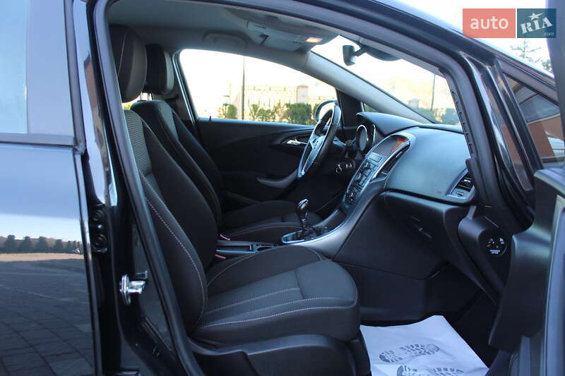 Универсал Opel Astra 2015 в Дрогобыче фото 93 Универсал Opel Astra 2015 в Дрогобыче