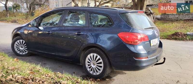 Універсал Opel Astra 2011 в Кам'янець-Подільському