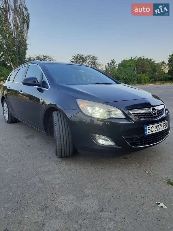 Универсал Opel Astra 2011 в Балте