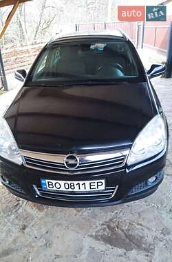 Универсал Opel Astra 2009 в Бучаче
