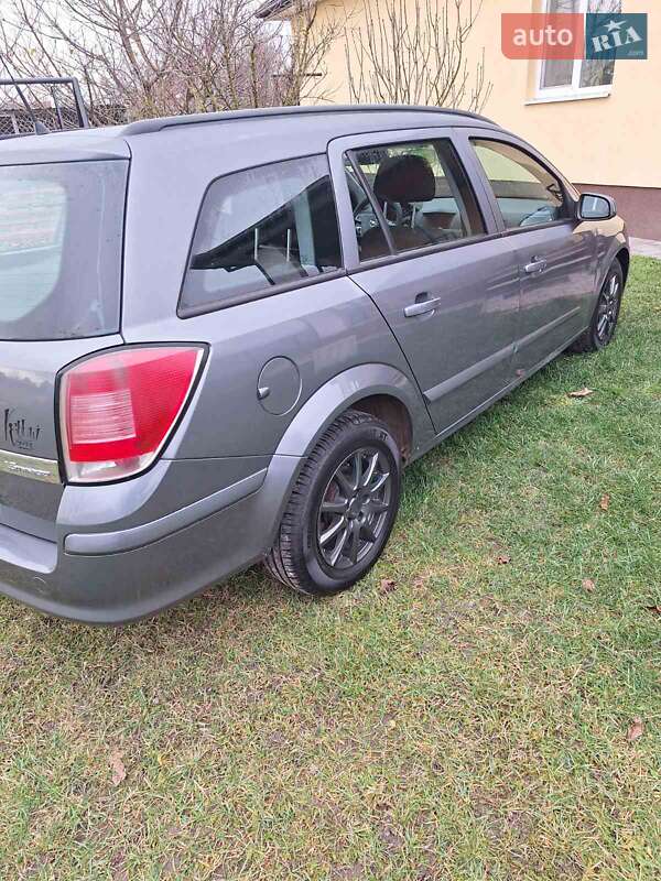 Универсал Opel Astra 2005 в Луцке