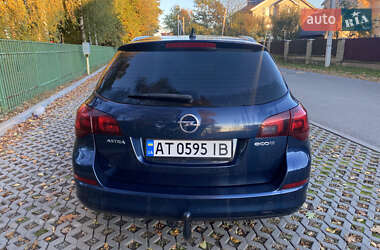 Универсал Opel Astra 2012 в Ивано-Франковске