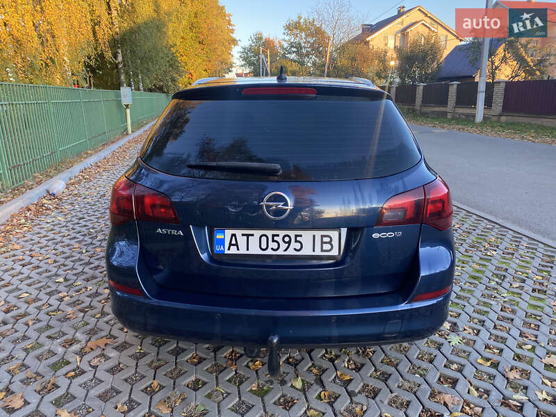 Универсал Opel Astra 2012 в Ивано-Франковске