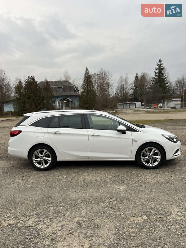 Универсал Opel Astra 2016 в Рожнятове