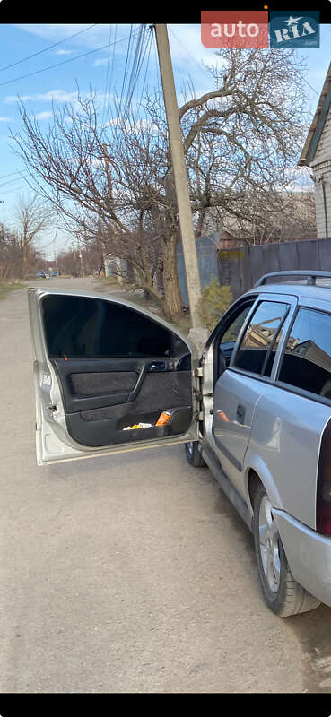 Універсал Opel Astra 2002 в Дніпрі