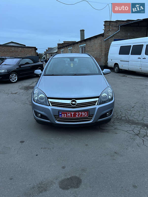 Универсал Opel Astra 2008 в Нововолынске фото 2 Универсал Opel Astra 2008 в Нововолынске