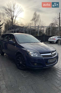 Універсал Opel Astra 2010 в Коломиї