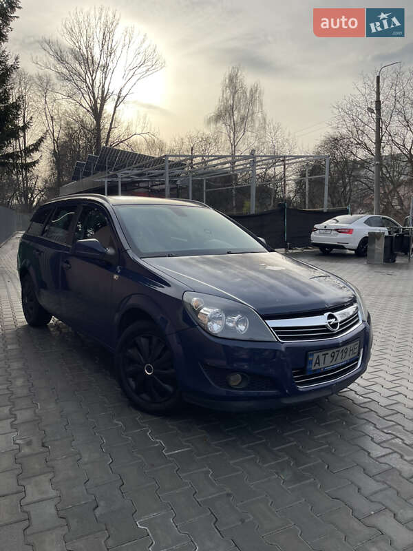 Opel Astra 2010