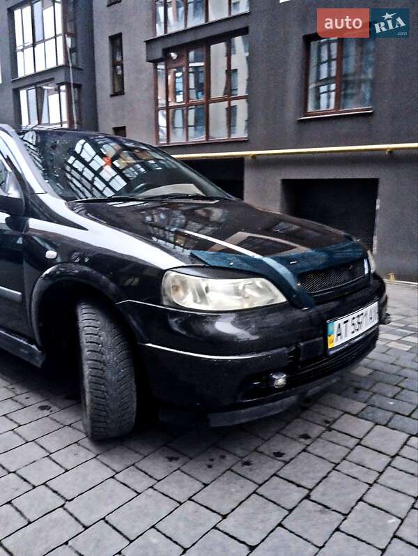 Седан Opel Astra 2006 в Ивано-Франковске