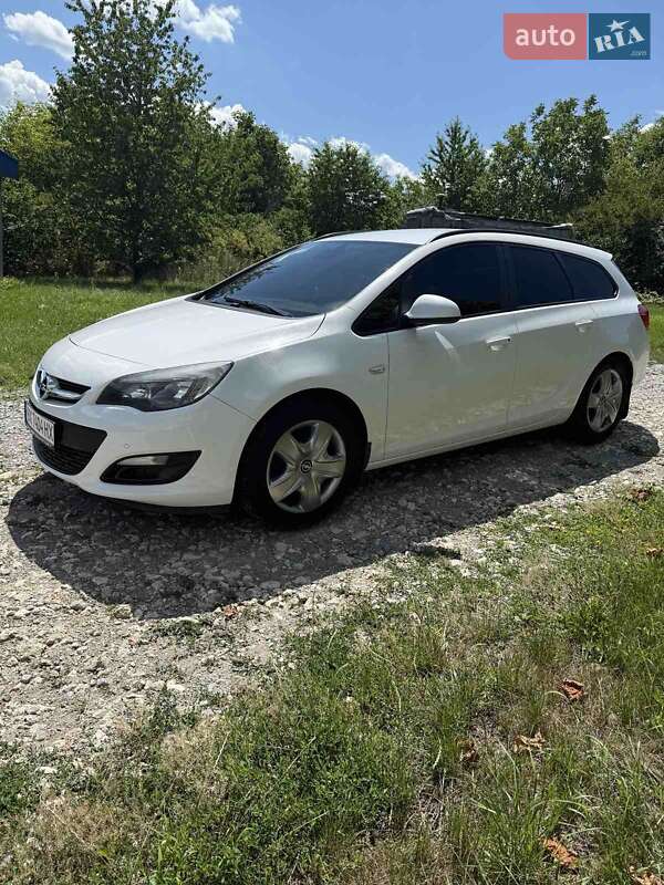 Универсал Opel Astra 2012 в Каменец-Подольском