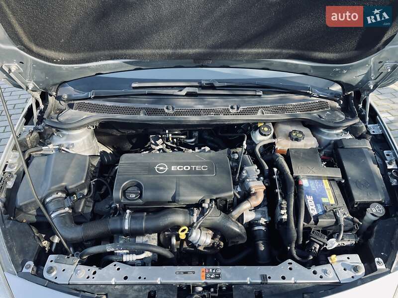 Универсал Opel Astra 2011 в Тернополе