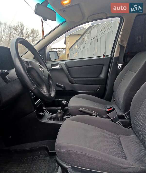 Седан Opel Astra 2006 в Ивано-Франковске