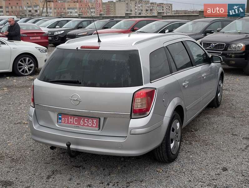 Универсал Opel Astra 2008 в Ровно
