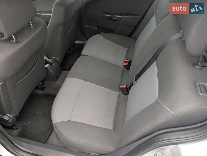 Универсал Opel Astra 2008 в Ровно