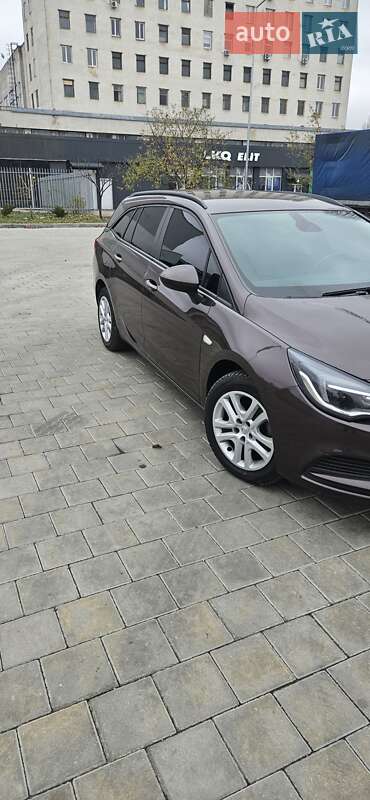 Универсал Opel Astra 2016 в Черкассах