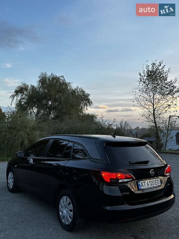 Универсал Opel Astra 2017 в Ивано-Франковске