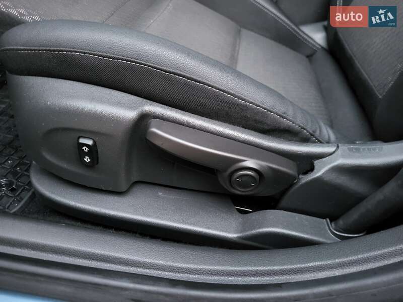 Універсал Opel Astra 2017 в Ужгороді