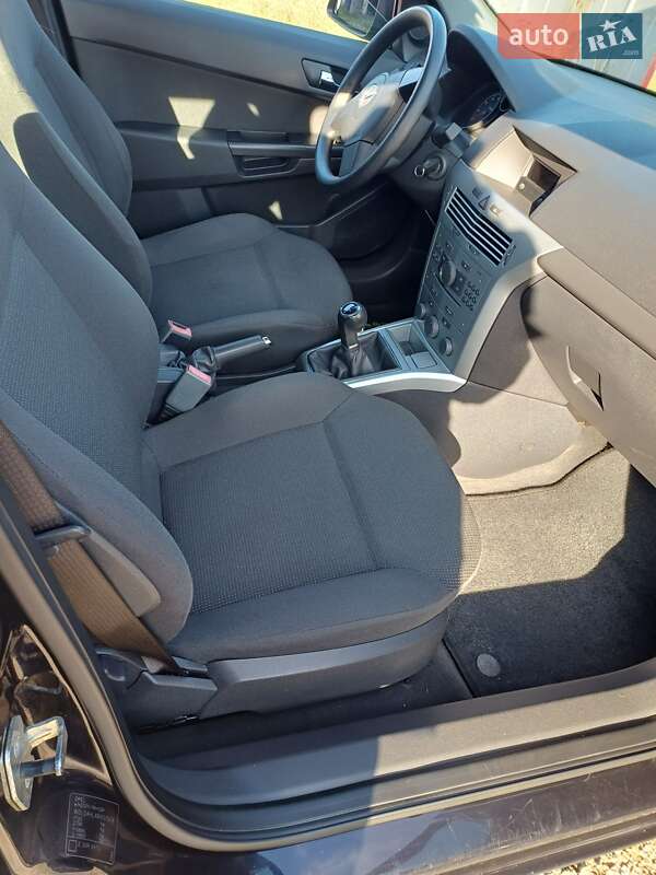 Хетчбек Opel Astra 2009 в Сумах