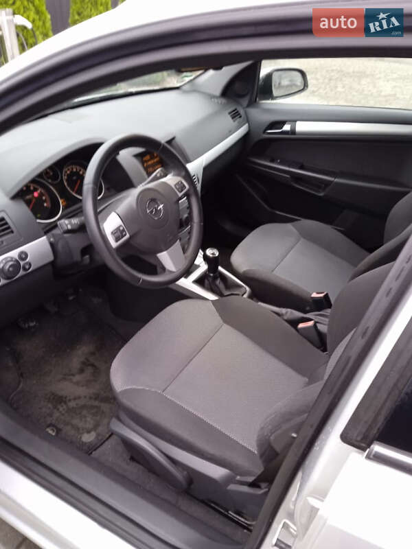 Універсал Opel Astra 2009 в Звягелі фото 19 Універсал Opel Astra 2009 в Звягелі