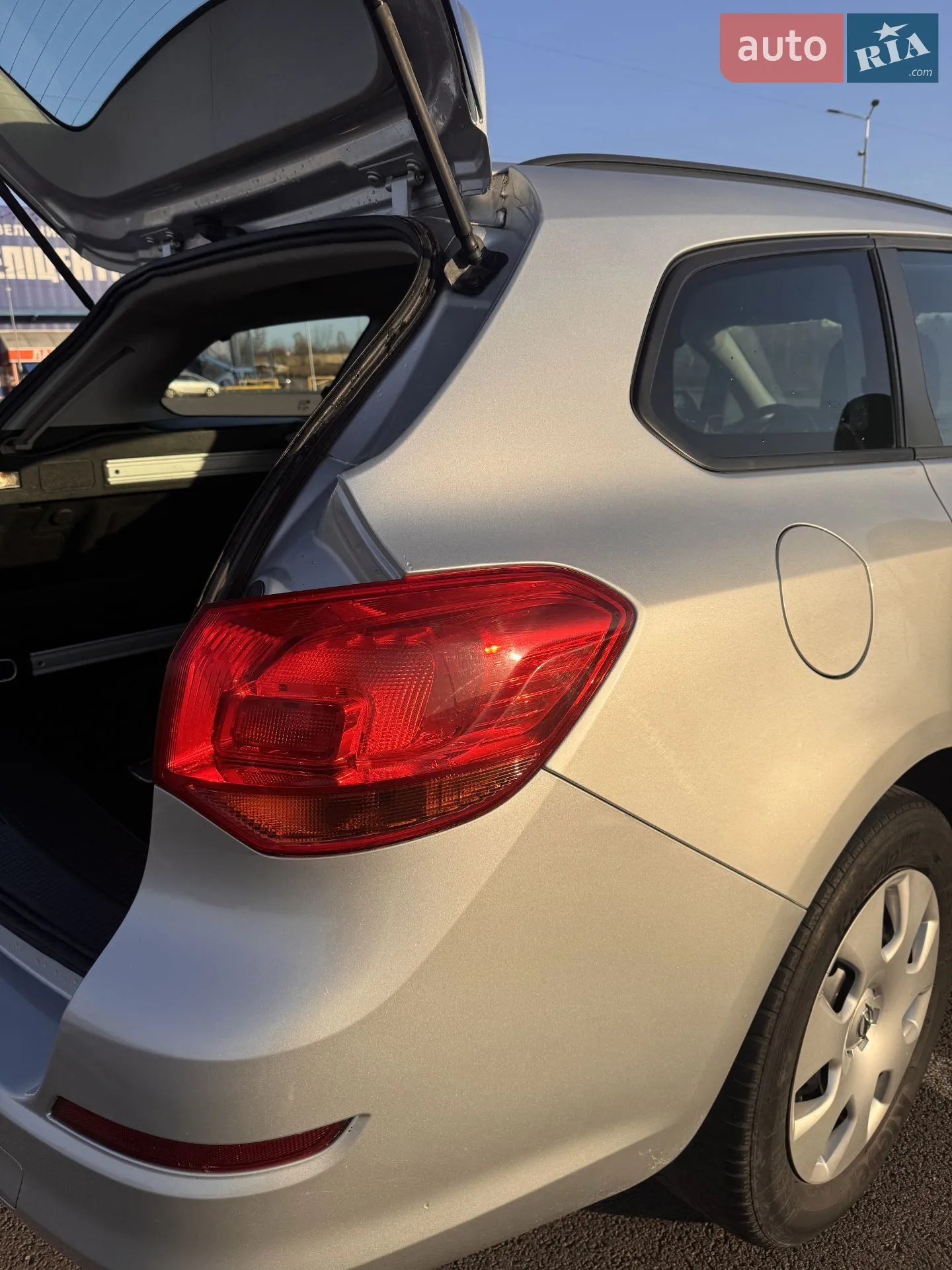 2011 Opel Astra - мініатюра 85