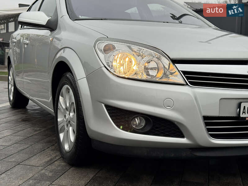 Хетчбек Opel Astra 2009 в Луцьку фото 17 Хетчбек Opel Astra 2009 в Луцьку