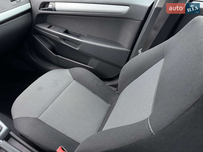 Хетчбек Opel Astra 2009 в Луцьку фото 66 Хетчбек Opel Astra 2009 в Луцьку