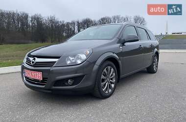Универсал Opel Astra 2010 в Харькове