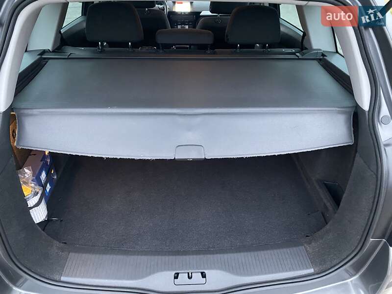 Универсал Opel Astra 2010 в Харькове