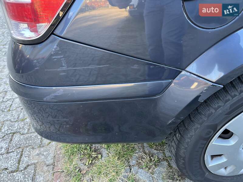 Универсал Opel Astra 2009 в Золочеве