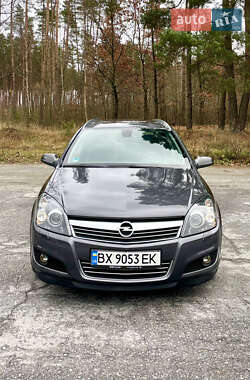 Универсал Opel Astra 2009 в Полонном