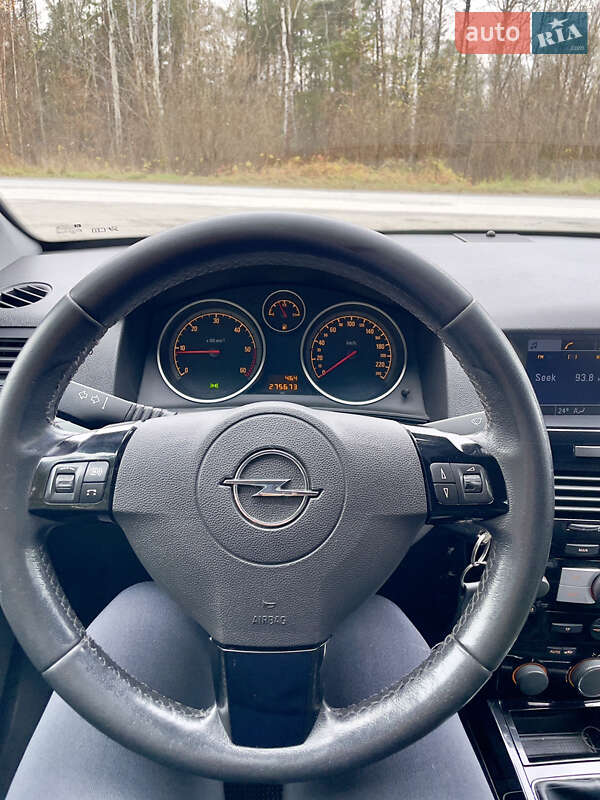 Универсал Opel Astra 2009 в Полонном