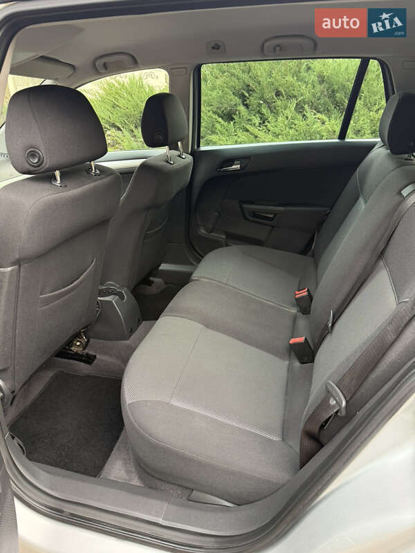 Универсал Opel Astra 2010 в Николаеве фото 15 Универсал Opel Astra 2010 в Николаеве