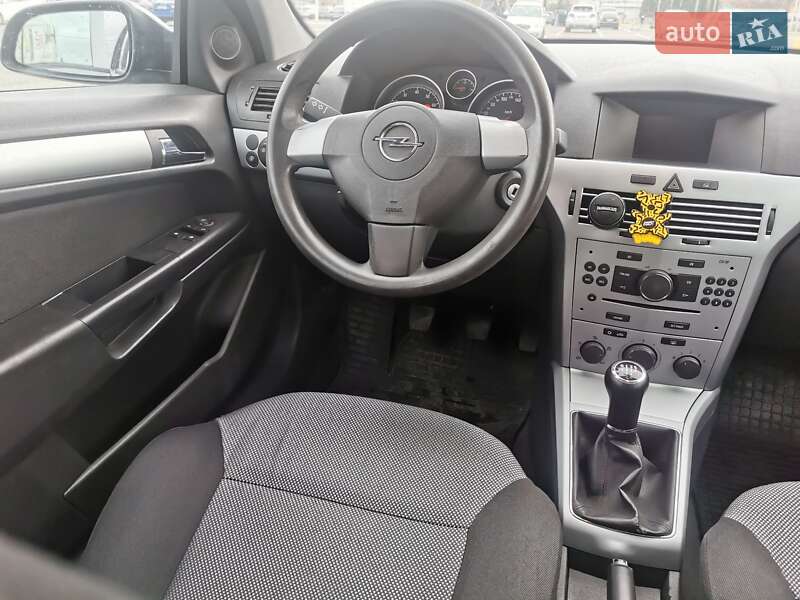 Хетчбек Opel Astra 2009 в Чернівцях
