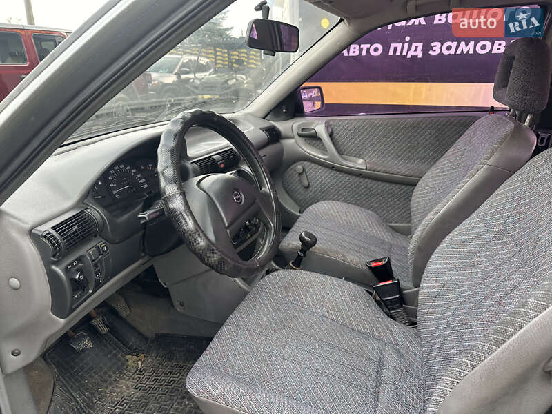 Хэтчбек Opel Astra 1994 в Ивано-Франковске