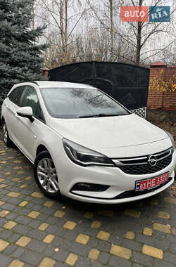 Универсал Opel Astra 2018 в Львове