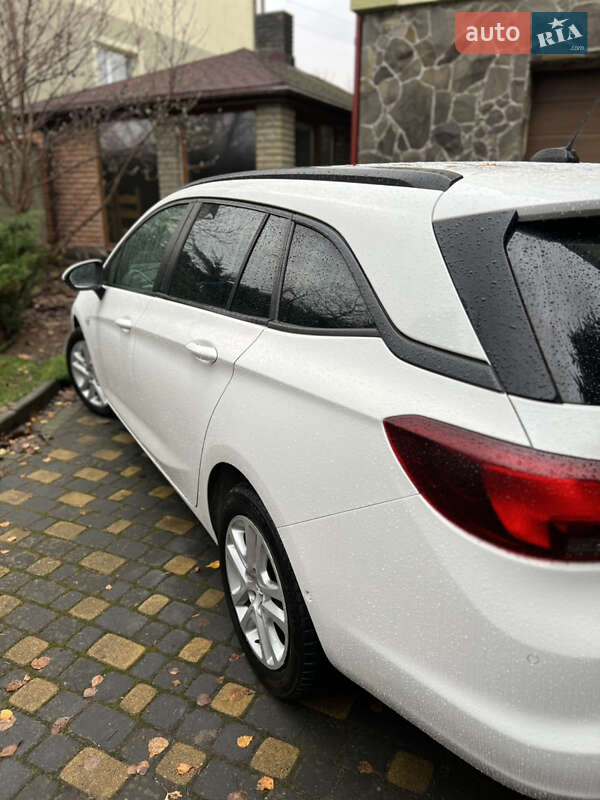 Універсал Opel Astra 2018 в Львові