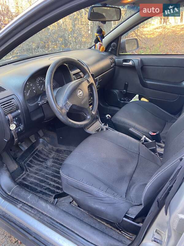 Седан Opel Astra 2005 в Запоріжжі