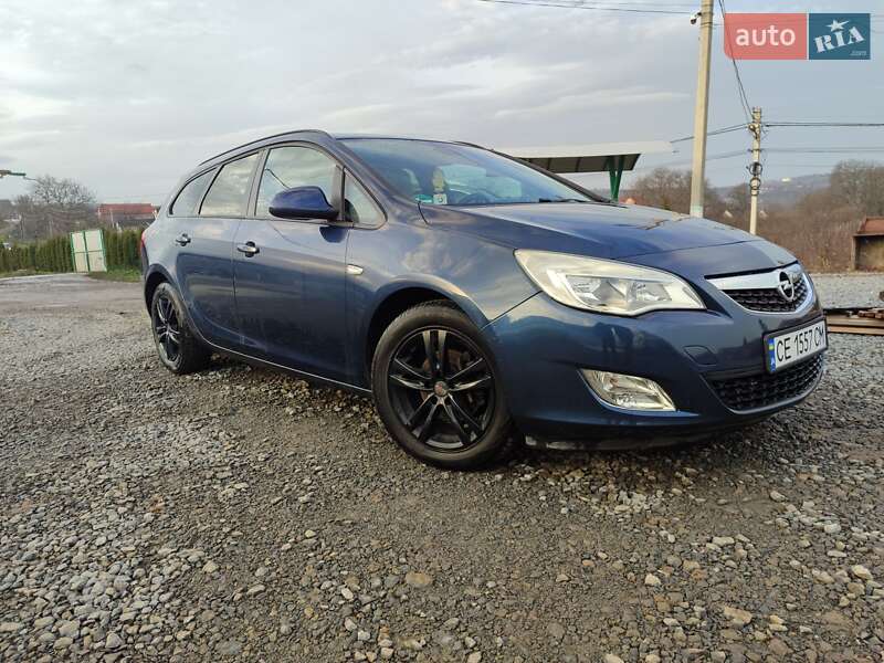 Opel Astra 2011 Opel Astra 2011