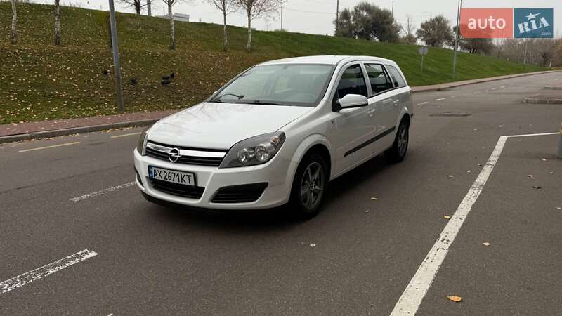Хэтчбек Opel Astra 2006 в Боярке