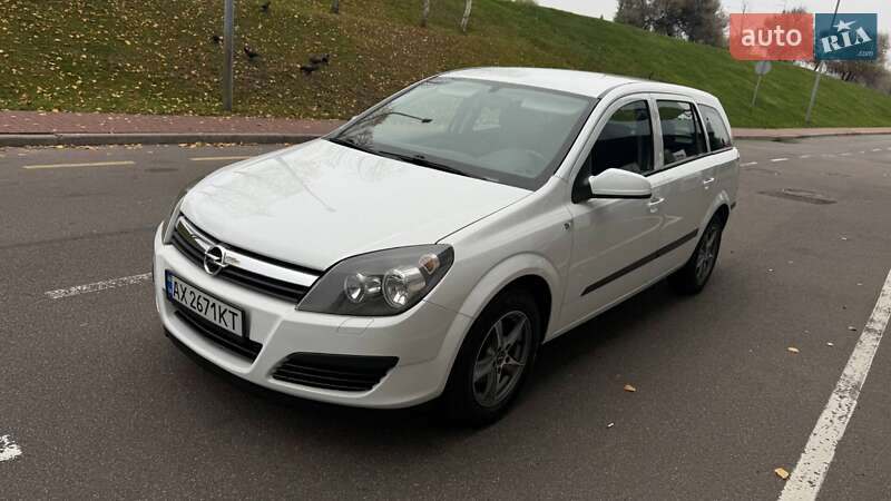 Хэтчбек Opel Astra 2006 в Боярке