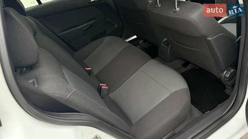 Хэтчбек Opel Astra 2006 в Боярке